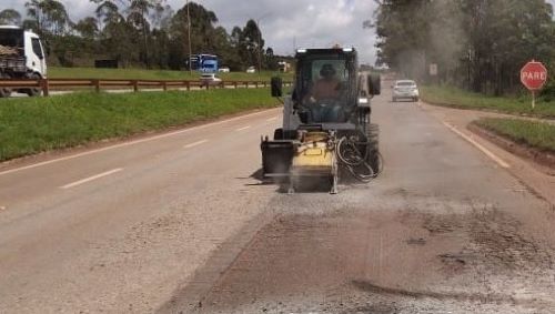 Via Mineira realiza obras na BR-040 em Lafaiete e Nova Lima