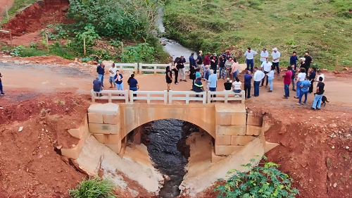 Ponte em arco reforça ligação entre Olaria e Cristais