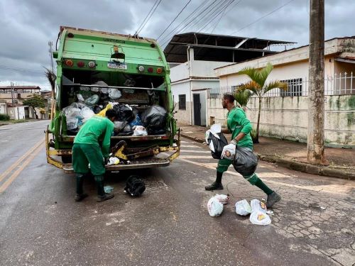 Coleta de lixo tem horário certo e garante cidade mais limpa