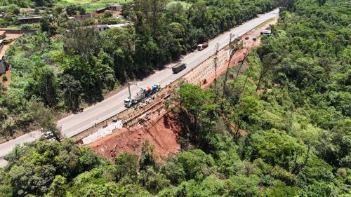 BR-040 em Congonhas: Obra de contenção exige interdição parcial da via