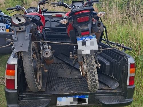 Caçada policial termina com prisões e veículos recuperados