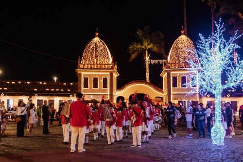 Congonhas ilumina a fé e abre Natal 2025 com emoção