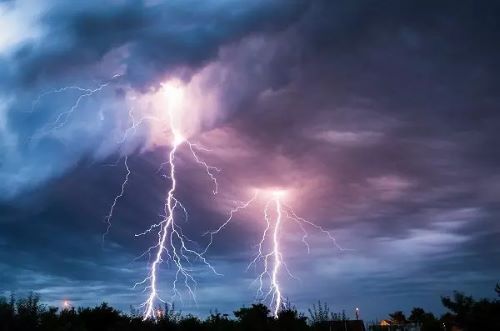 Cemig reforça cuidados durante tempestades em Minas