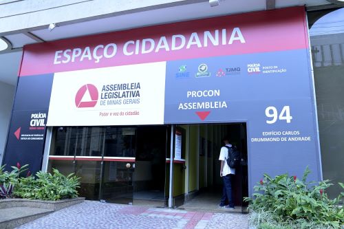 Consignado puxa fila de queixas no Procon da ALMG