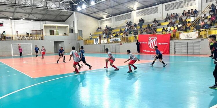 Jovens talentos entram em quadra na Copa Verão 2026