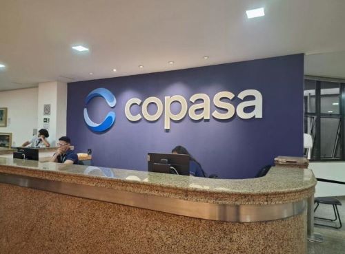 Privatização da Copasa avança com venda de ações do Estado
