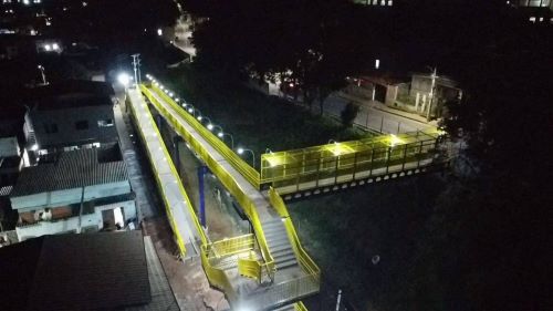 Nova passarela sobre ferrovia reforça segurança em Congonhas