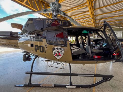 PM de Minas recebe novo helicóptero e caminhão-tanque