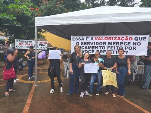 Servidores pressionam por reajuste em Ouro Branco