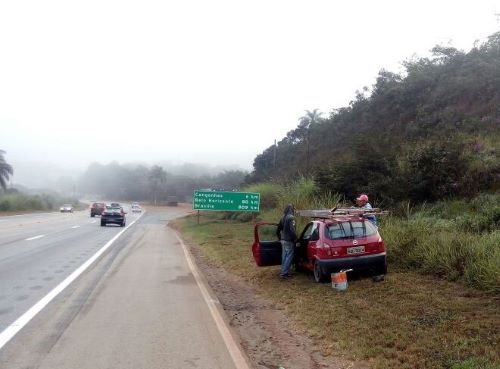 Batida entre carretas provoca lentidão na BR-040