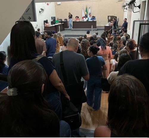 Servidores municipais pressionam vereadores de Ouro Branco