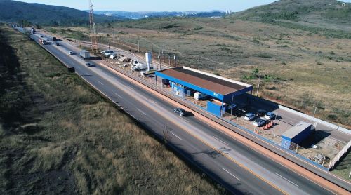 Feriado deve levar mais de 200 mil veículos à BR-040