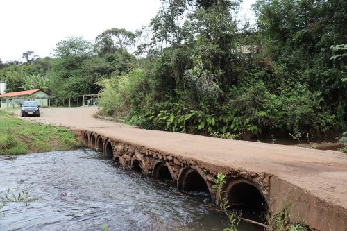 Ponte em Lobo Leite fecha e altera trânsito em Congonhas