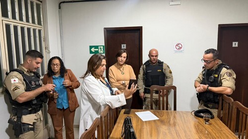 Pastor usa Tribuna da Câmara para discursos de injúria misógina e ataques às mulheres