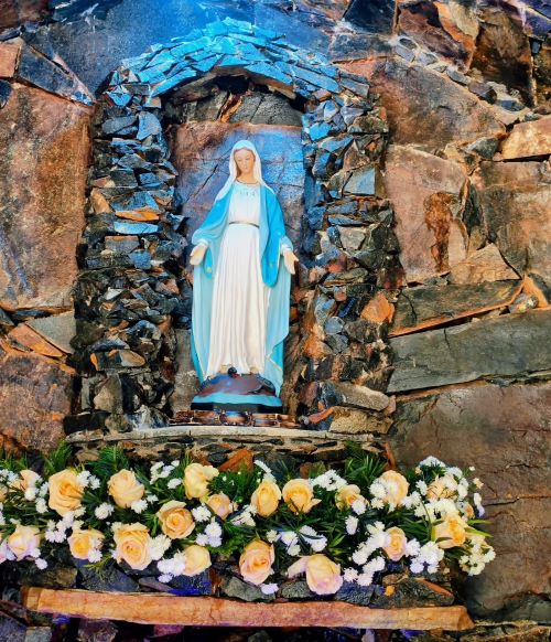 Gruta resgata milagre de 1949 e fortalece a fé regional