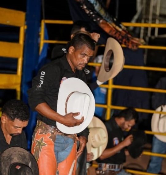 Homem morre após beber grande quantidade de cachaça