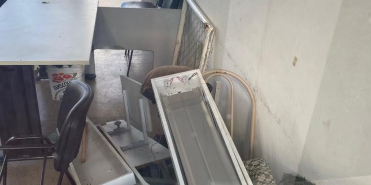 Praça CEUs recebe críticas por abandono