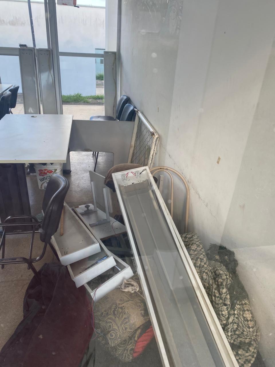Praça CEUs recebe críticas por abandono