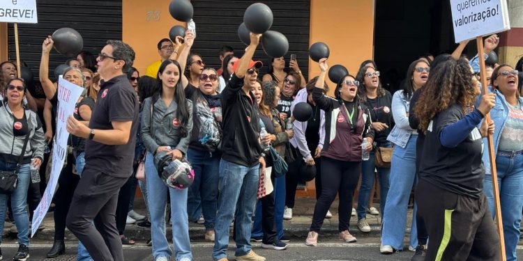 Prefeitura obtém liminar de suspensão de greve de servidores