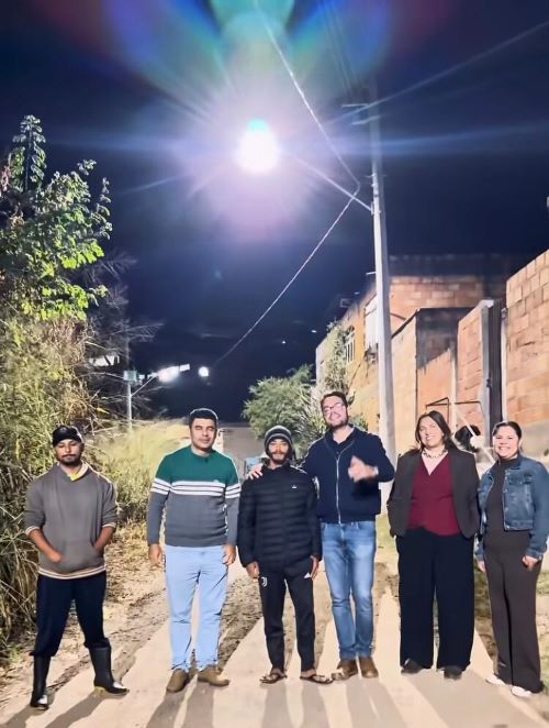 Iluminação chega à avenida Rosa Dutra após 20 anos