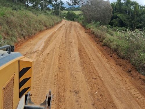 Lafaiete reforça obras com novas frentes de manutenção em vias rurais