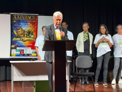Emoção marca abertura do FACE com tributo a Carlos Reinaldo