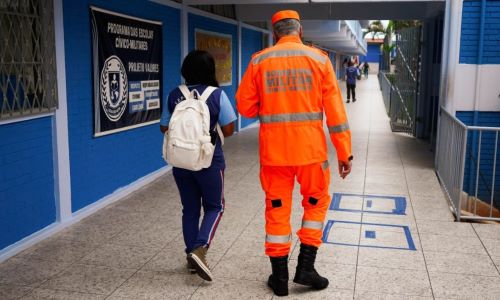 PEC tenta reverter veto às escolas cívico-militares em Minas