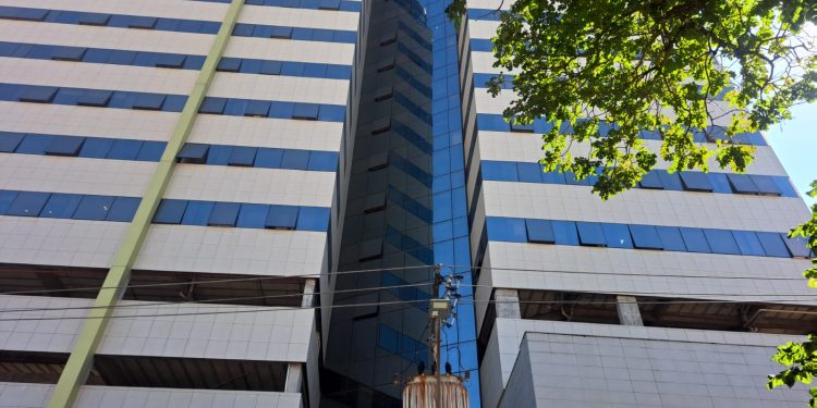 Suspeita de fraude imobiliária: Denúncias expõem revenda de salas comerciais