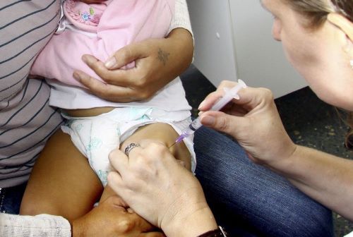 Lafaiete retoma reforço da vacina contra poliomielite