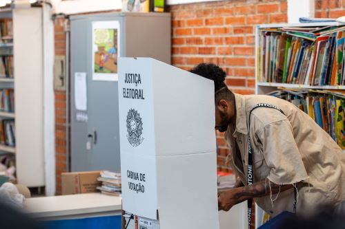 ALMG e TRE-MG renovam parceria contra desinformação nas eleições