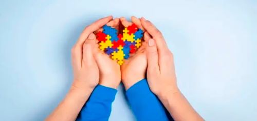 Nova lei garante prioridade escolar para mães atípicas