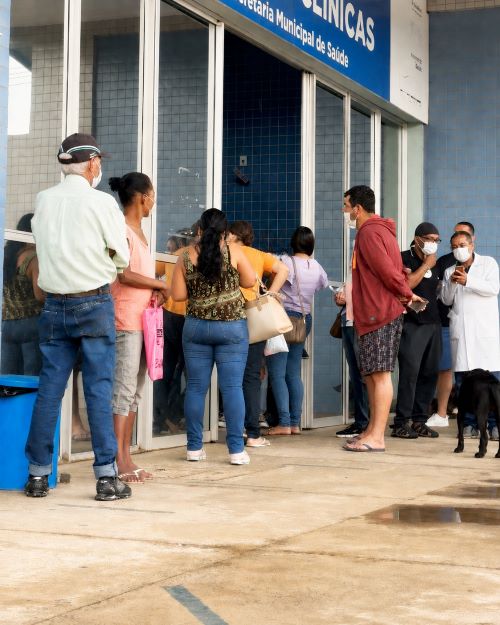 Câmara derruba veto e garante transparência na fila da saúde