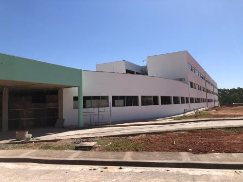 Prefeito visita obras do Hospital Regional de Lafaiete e confirma previsão de início para 2027