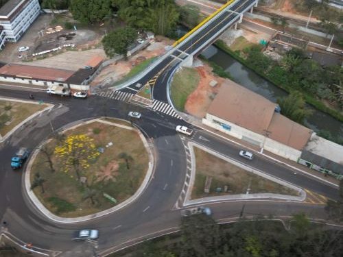 Viaduto amplia segurança e fluidez no trânsito de Congonhas