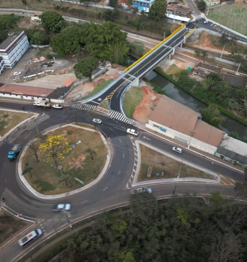 Viaduto amplia segurança e fluidez no trânsito de Congonhas