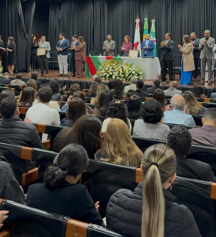 Legislativo concede Cidadania Honorária e Diplomas de Honra ao Mérito