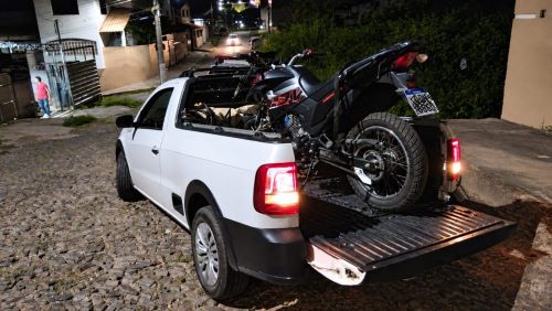 Operação Grau Zero apreende arma e recupera moto furtada