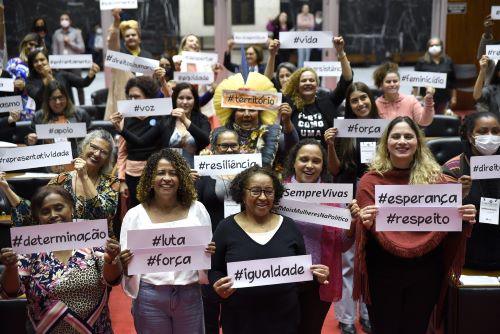 Bancada feminina cresce e chega a 20 deputadas em Minas