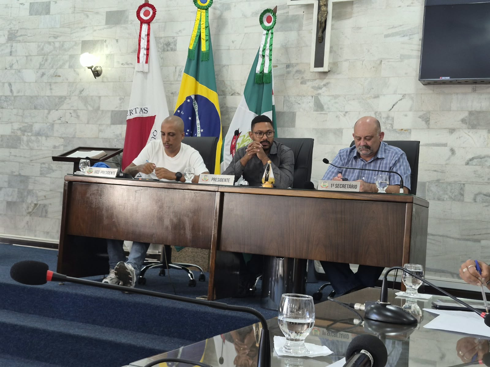 Vereadores cobram esclarecimentos sobre finanças de Lafaiete