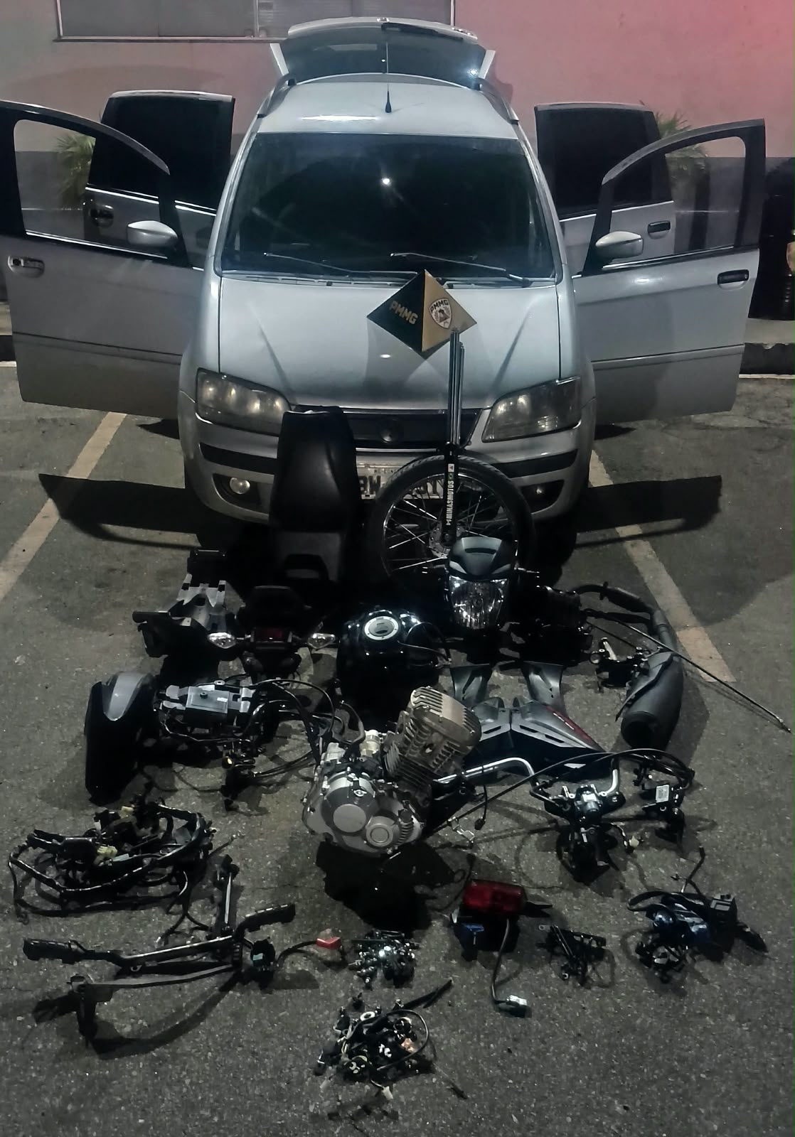 Moto furtada em Lafaiete é recuperada em Congonhas; dois homens são presos