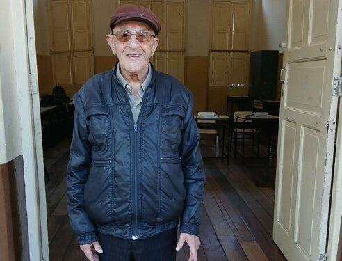 Aos 104 anos eleitor é um dos primeiros a votar em Lafaiete