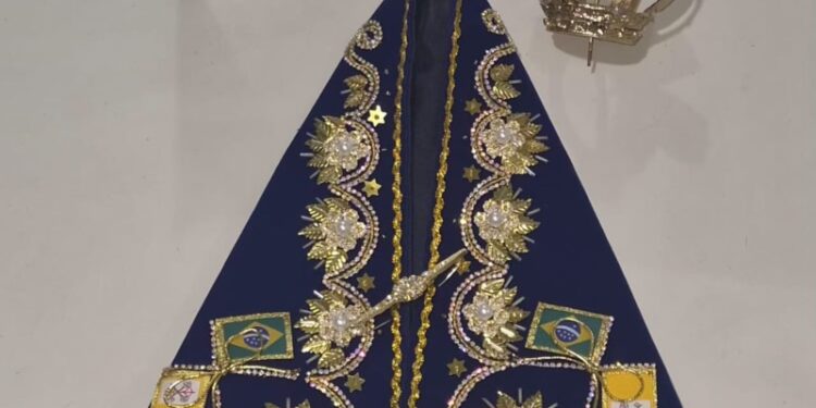 PC recupera manto e coroa de N.aSra. Aparecida furtados de igreja