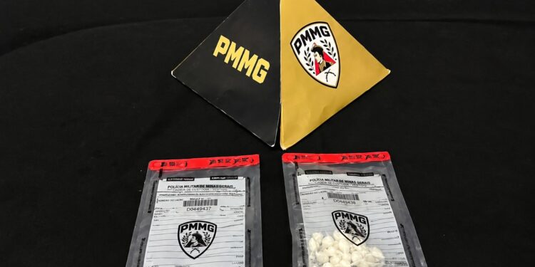 Ação da PM no Queluz resulta em apreensão de drogas e prisão de procurado pela Justiça