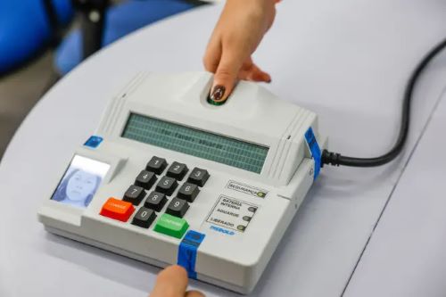 Eleitor que faltou ao 1º turno deve justificar até dezembro