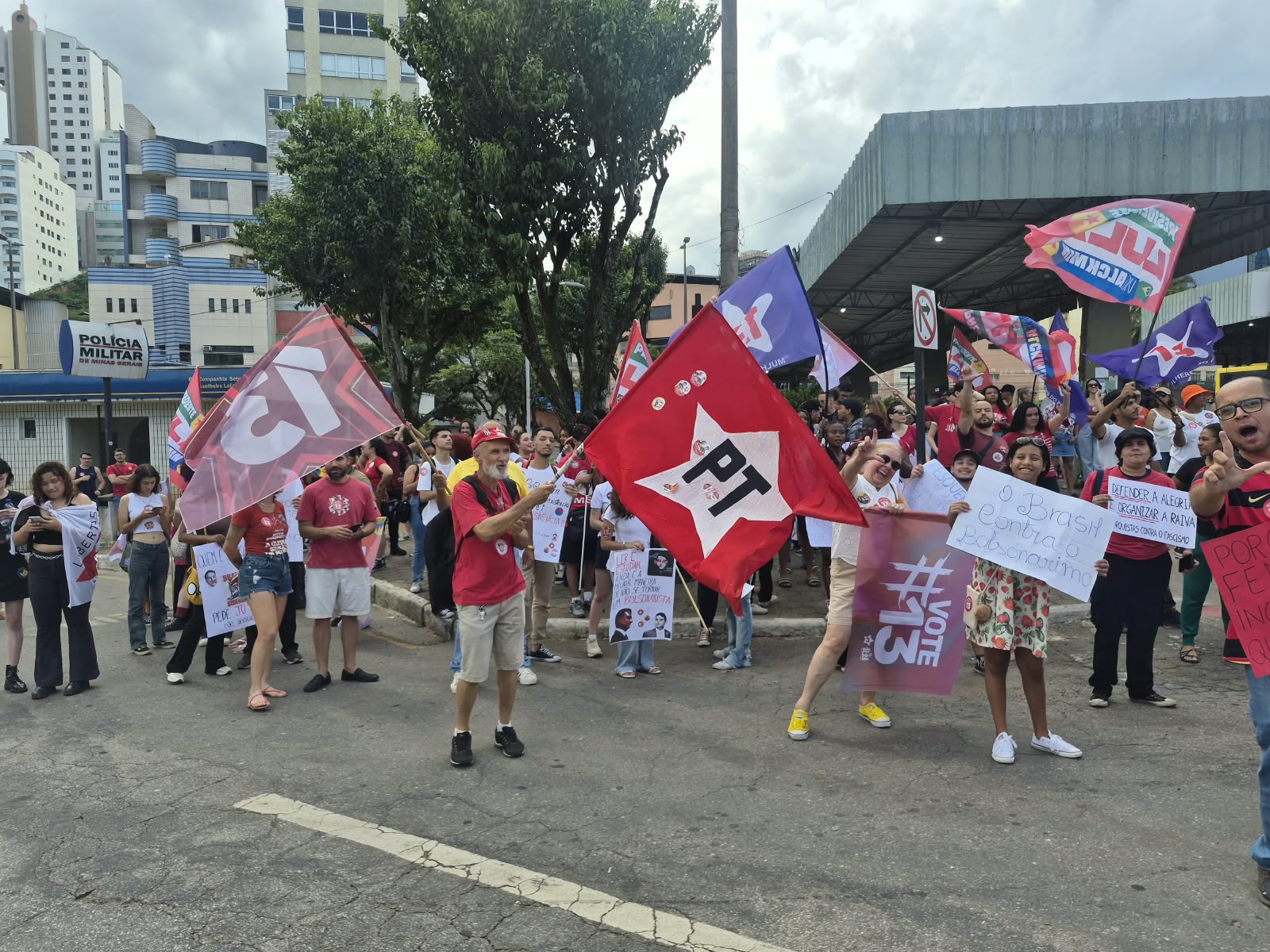 Estudantes e movimentos sociais organizam atos pró-Lula na região